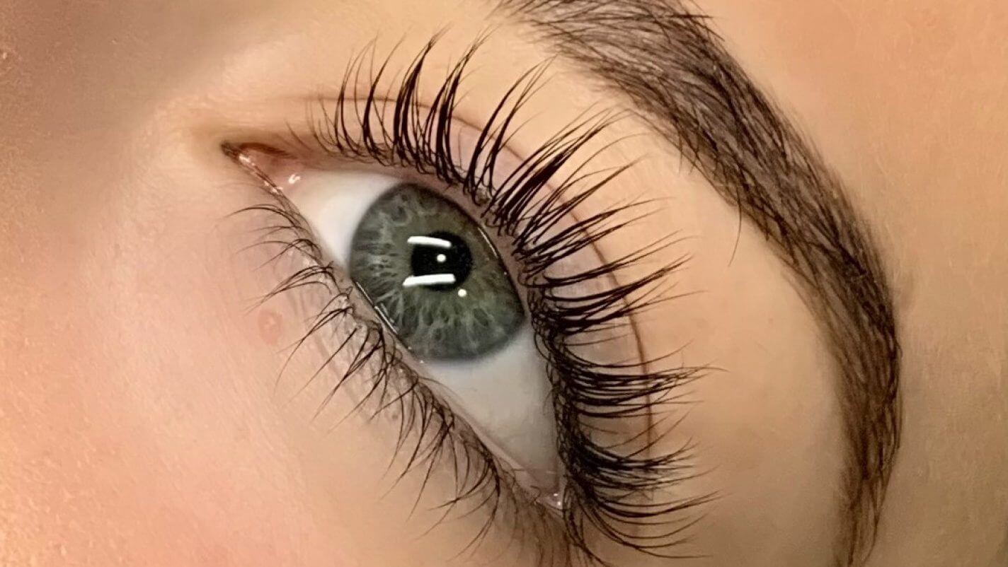 eye lash extensions